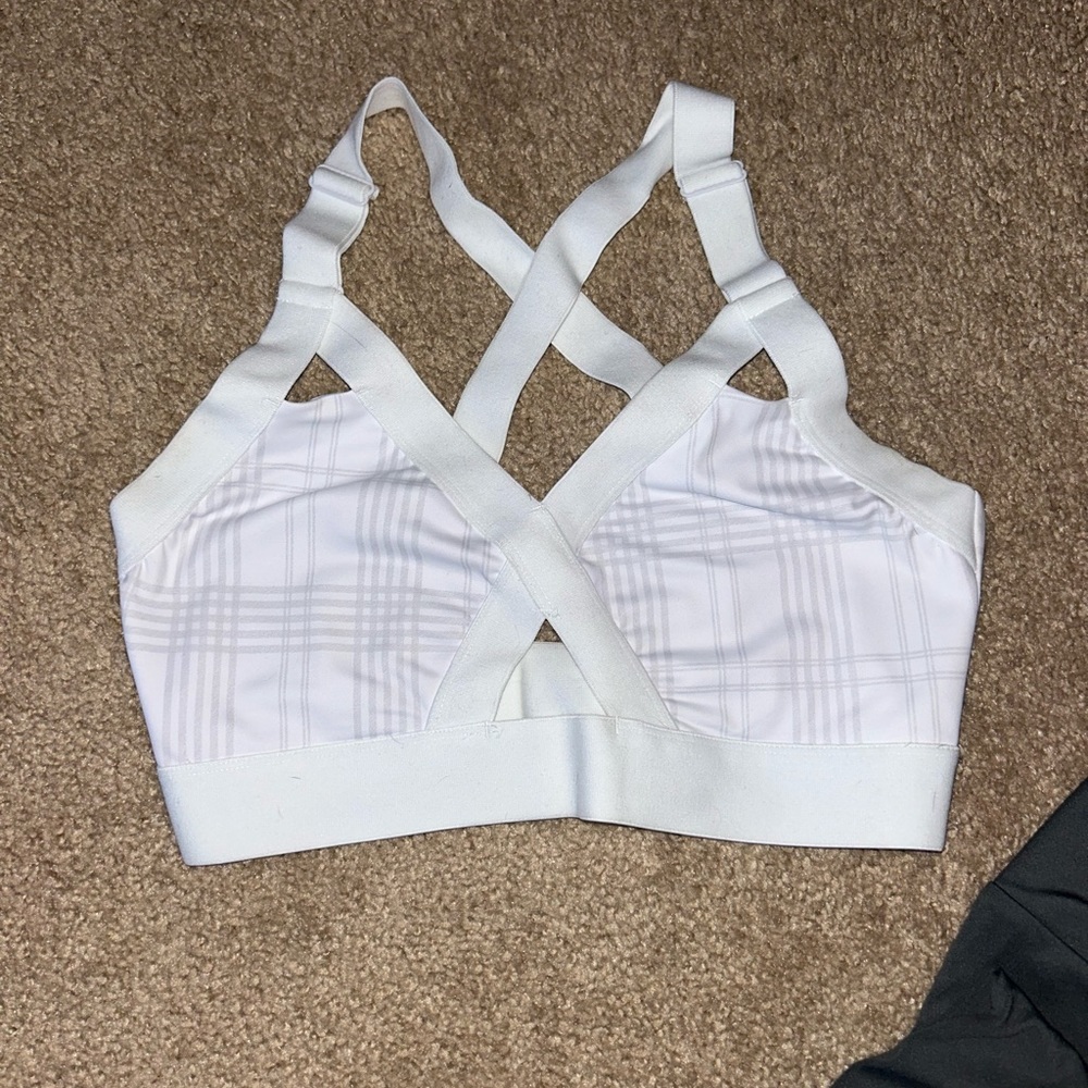 BUFFBUNNY “heart breaker sports bra snow plaid”